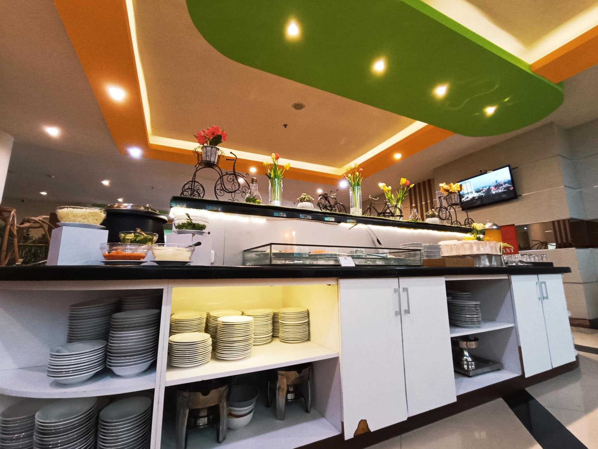 Halogen Hotel Airport Surabaya Sidoarjo Exterior foto