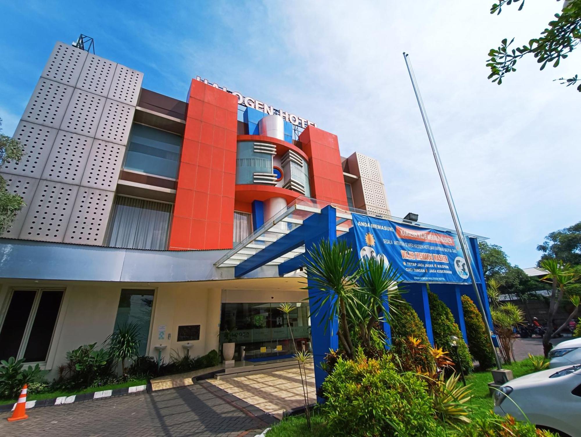 Halogen Hotel Airport Surabaya Sidoarjo Exterior foto